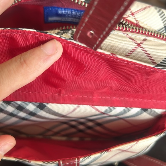 Burberry Sling - Picture 4 of 5